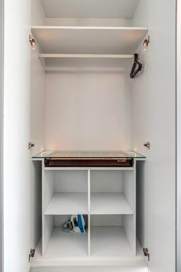 North Twin Apartment Bukares Bagian luar foto