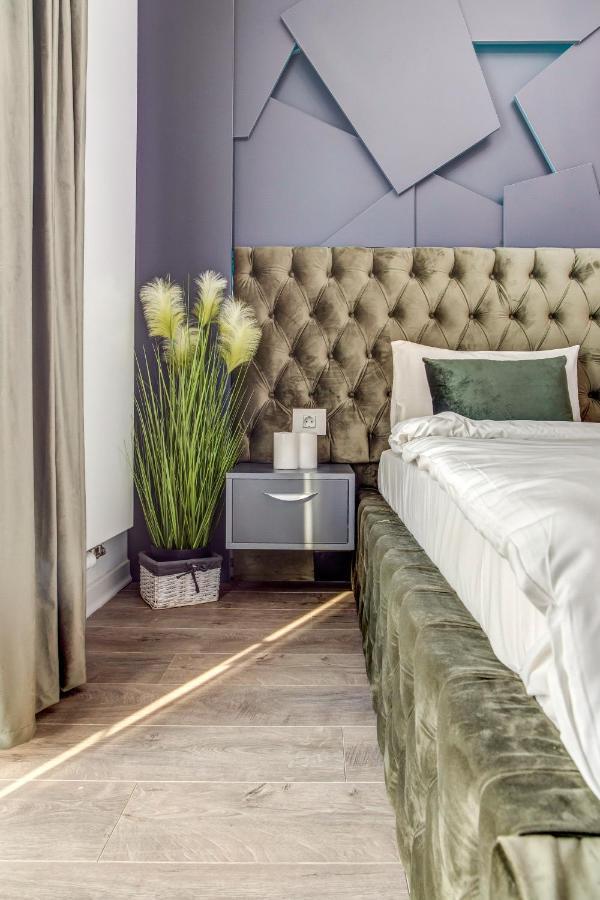 North Twin Apartment Bukares Bagian luar foto