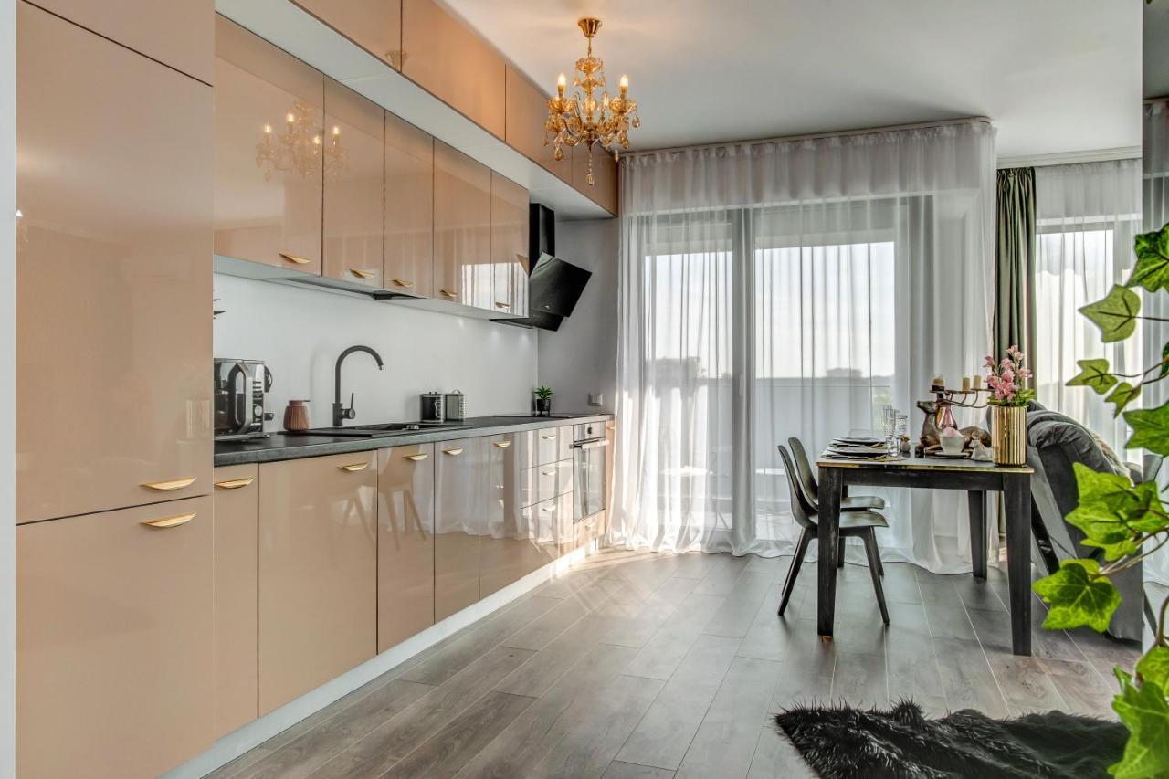 North Twin Apartment Bukares Bagian luar foto