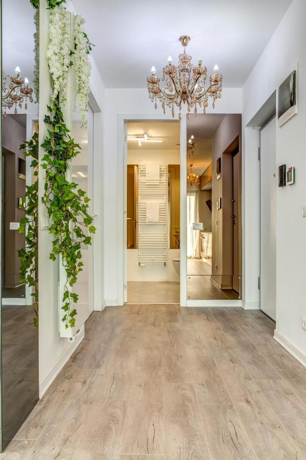 North Twin Apartment Bukares Bagian luar foto